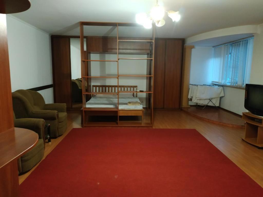 Nice Apartment Near Gulliver Kyiv Exterior photo